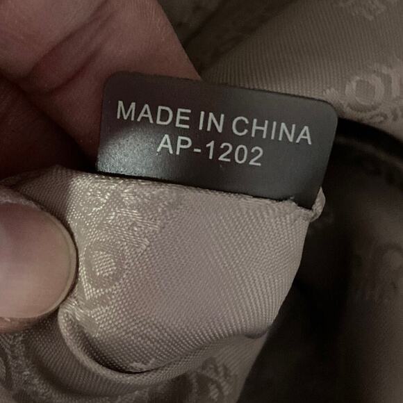 Michael Kors, large tan and black animal print shoulder bag - Picture 13 of 14